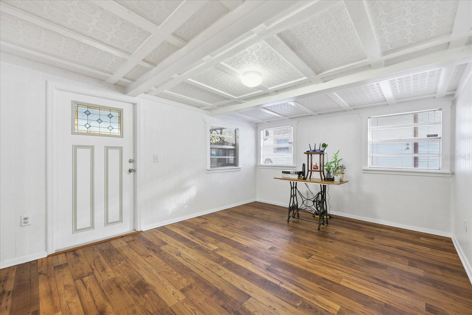 12031 E OLD HILLSBOROUGH AVE