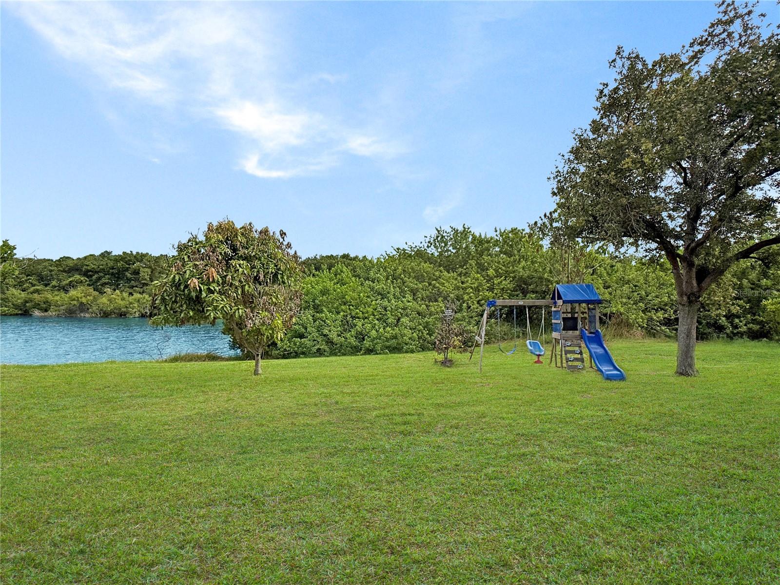 7115 FOREST MERE DR