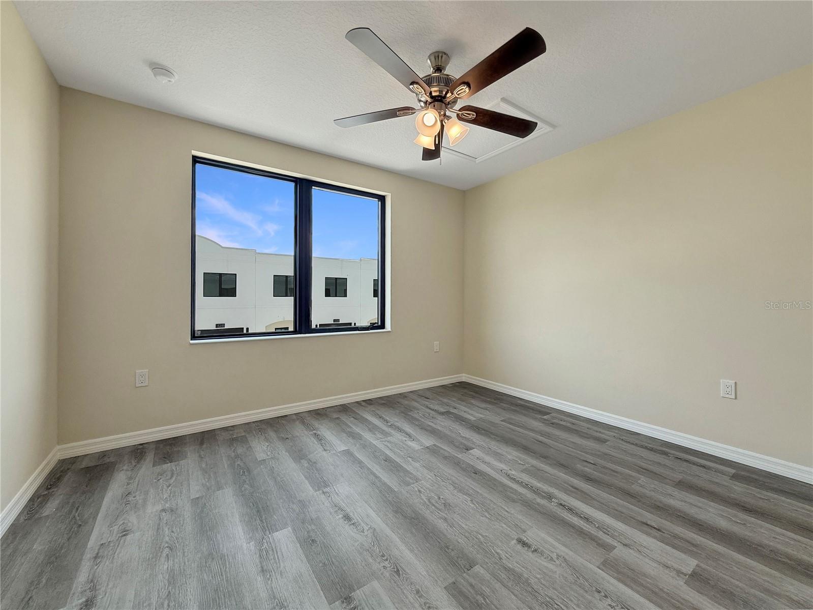 4345 CAMBIO GARDENS CT