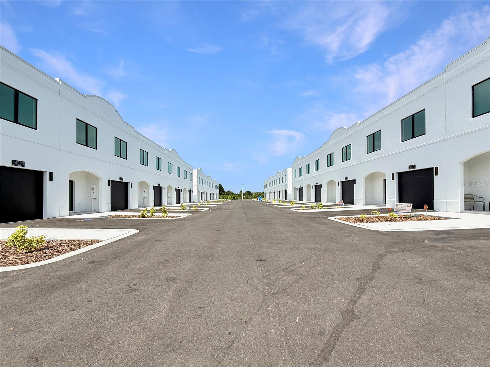 4345 CAMBIO GARDENS CT