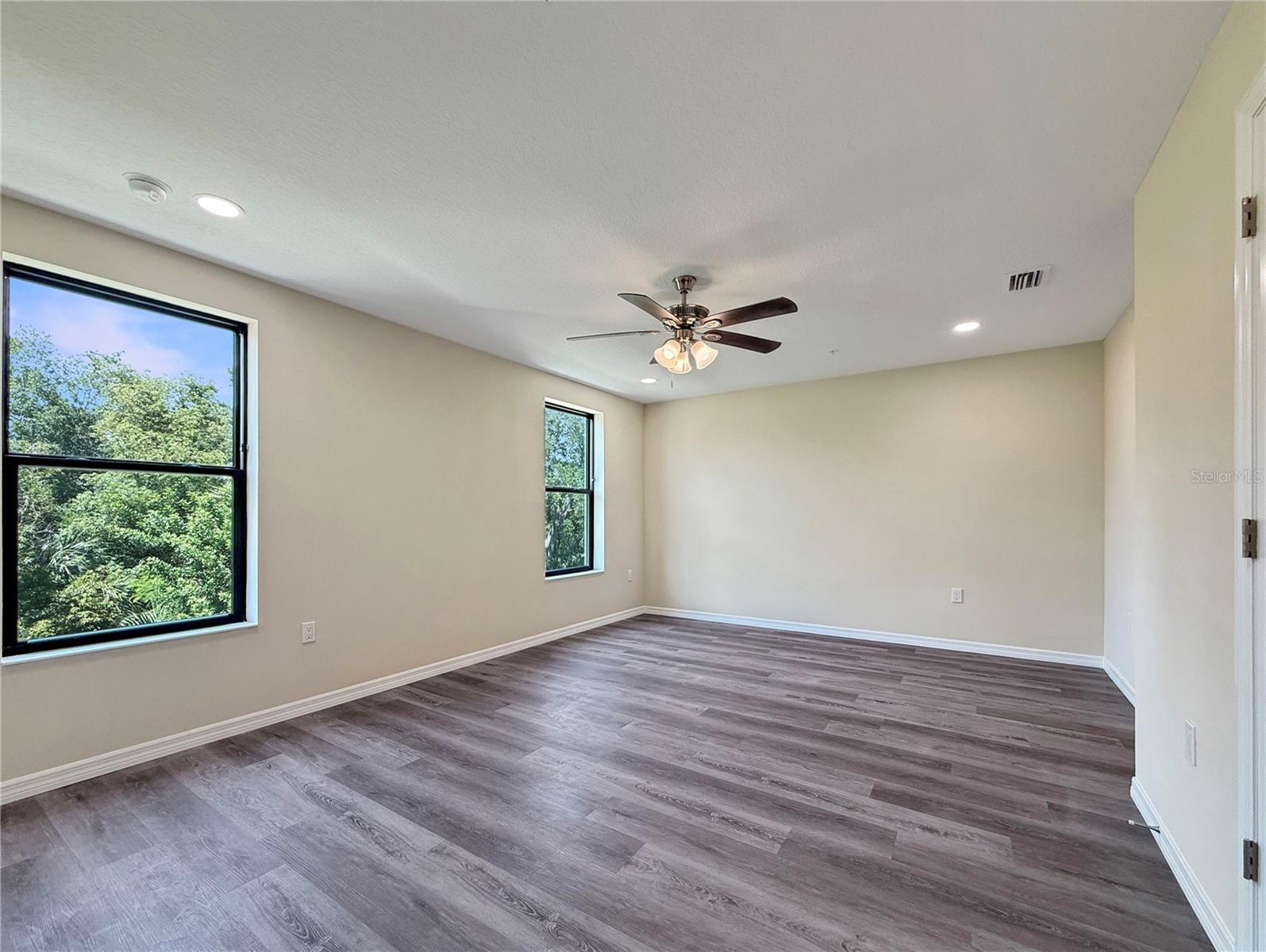 4345 CAMBIO GARDENS CT