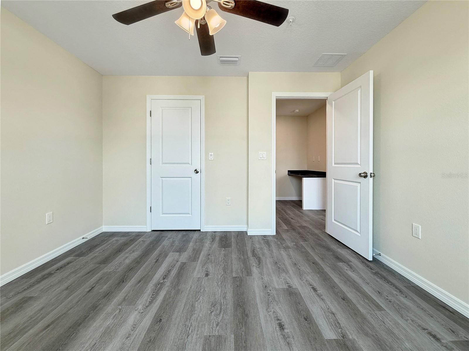 4345 CAMBIO GARDENS CT