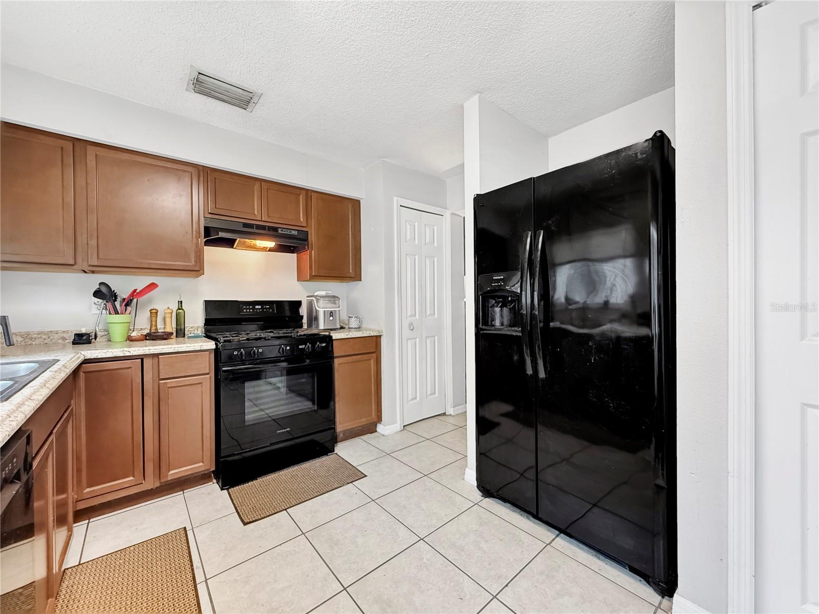 3012 SUMMER HOUSE DR