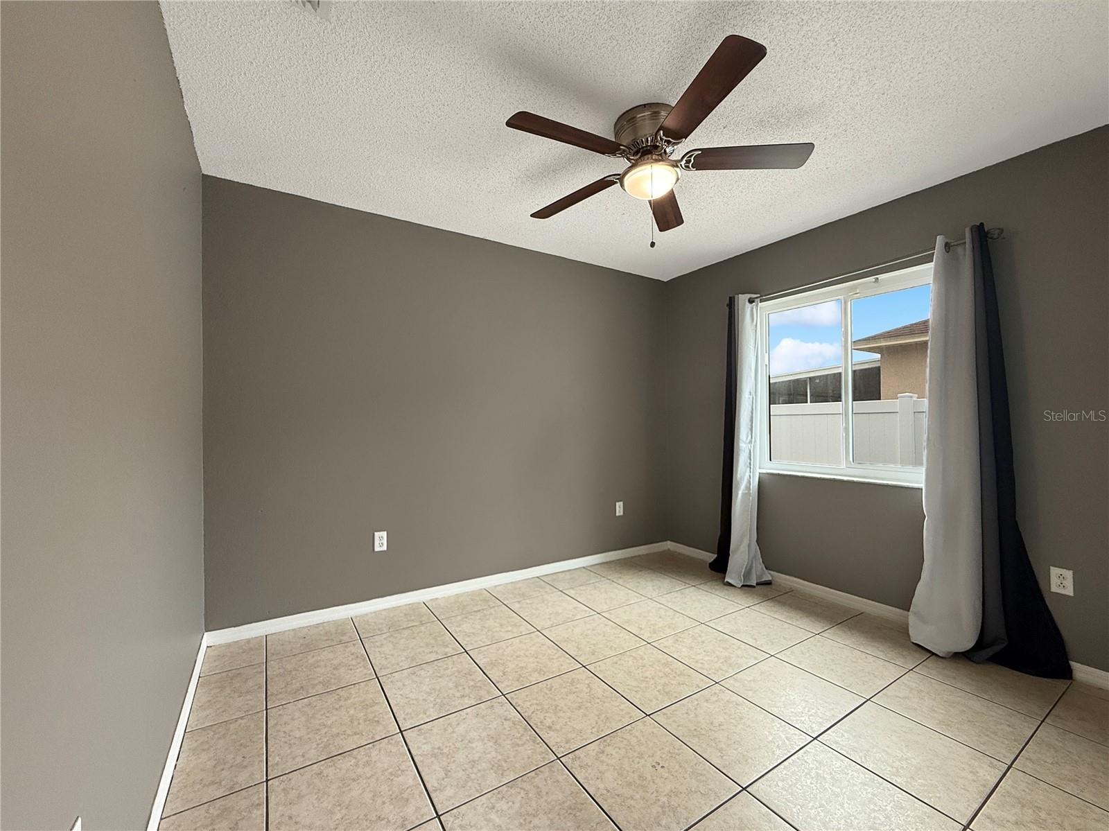 3012 SUMMER HOUSE DR