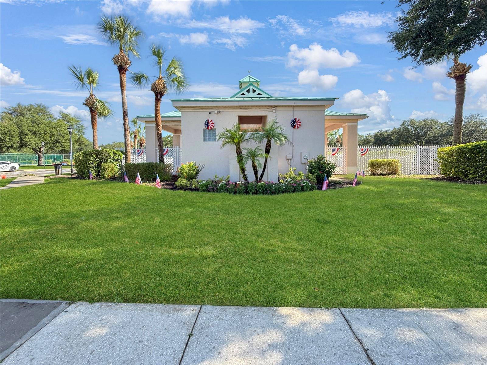 3012 SUMMER HOUSE DR