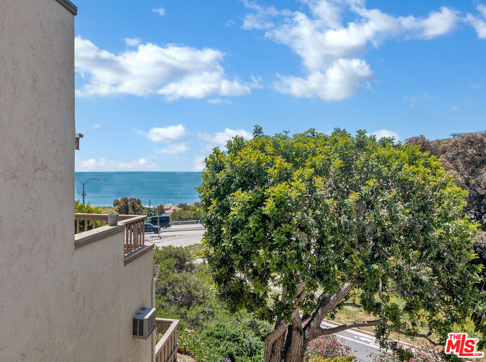 23922 De Ville Way Unit: B