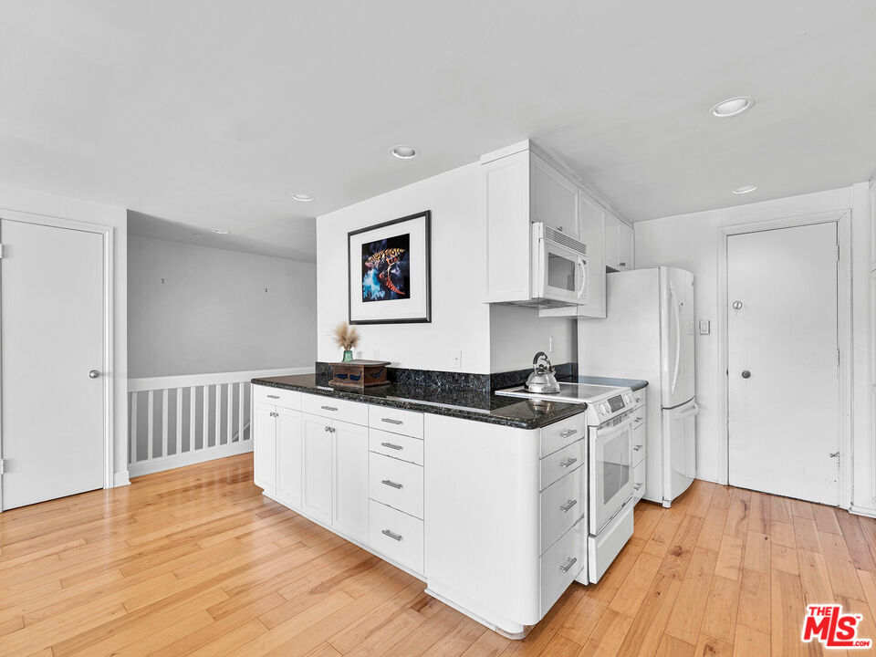 23922 De Ville Way Unit: B