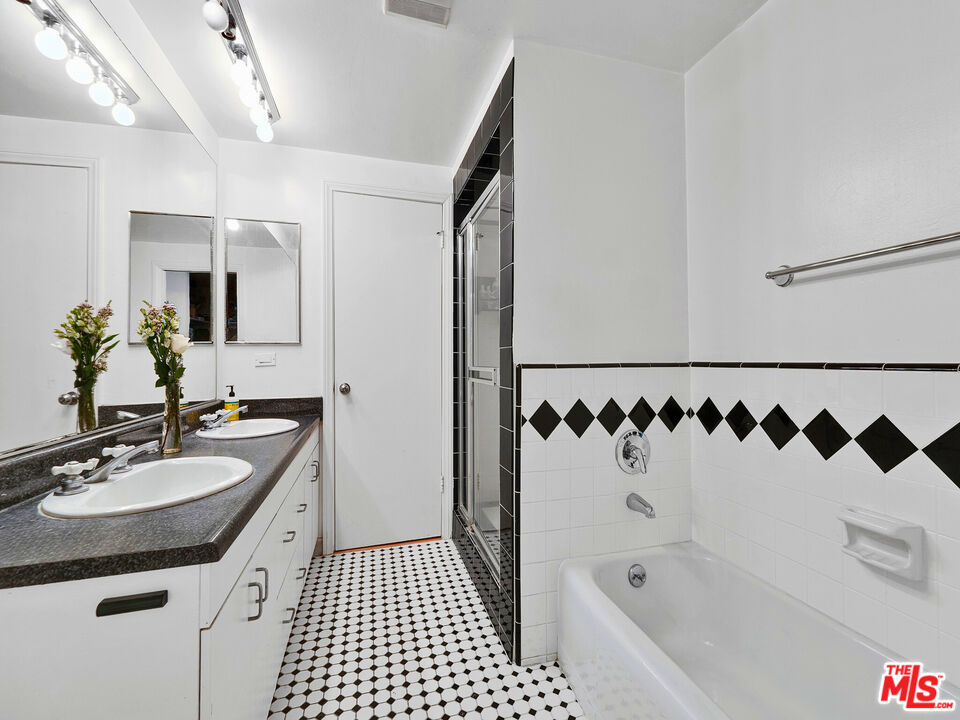 23922 De Ville Way Unit: B