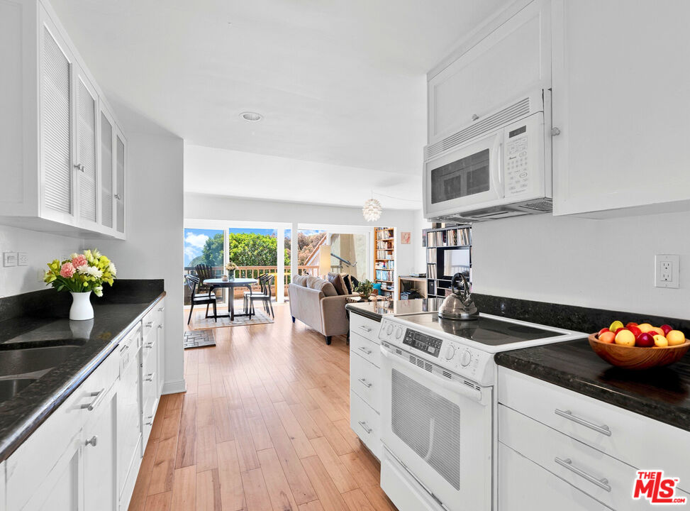 23922 De Ville Way Unit: B