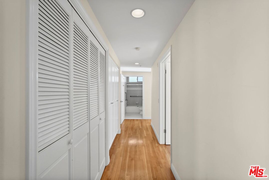 11848 Goshen Ave Unit: 402