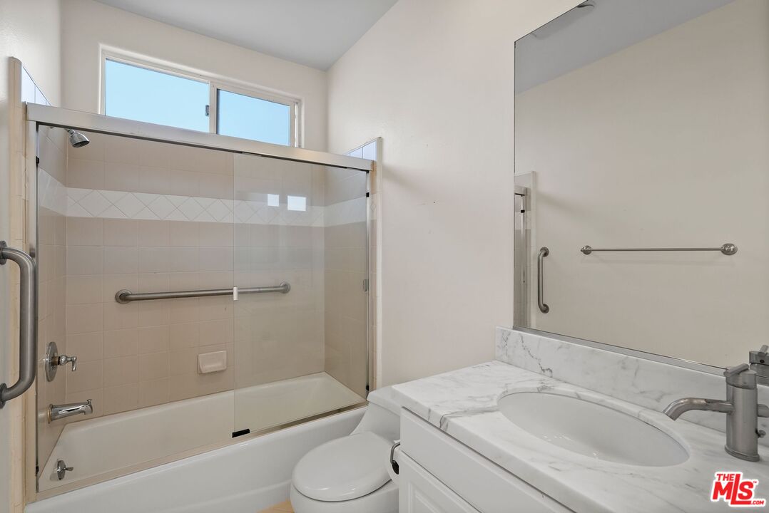 11848 Goshen Ave Unit: 402