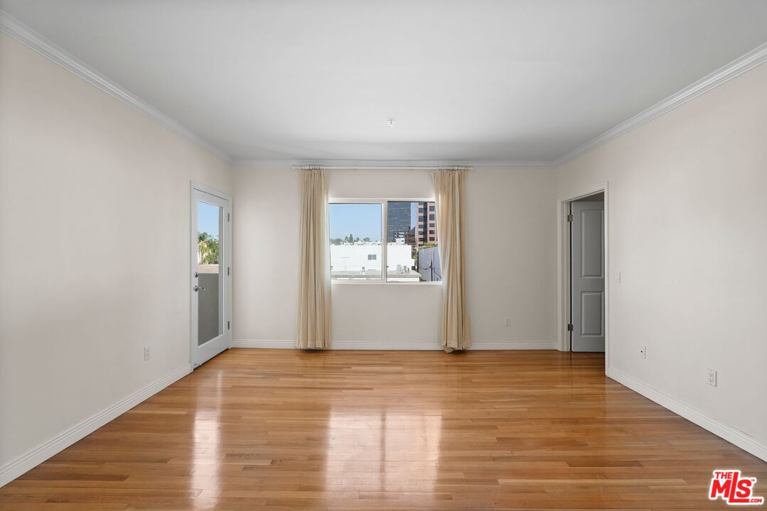 11848 Goshen Ave Unit: 402