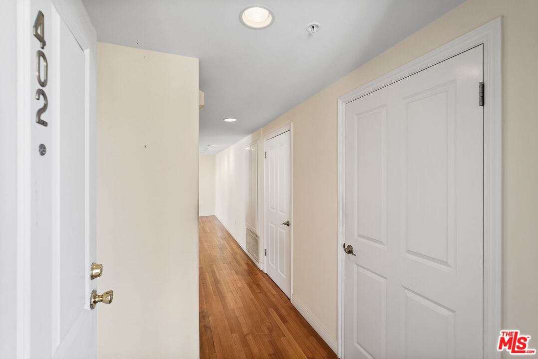 11848 Goshen Ave Unit: 402