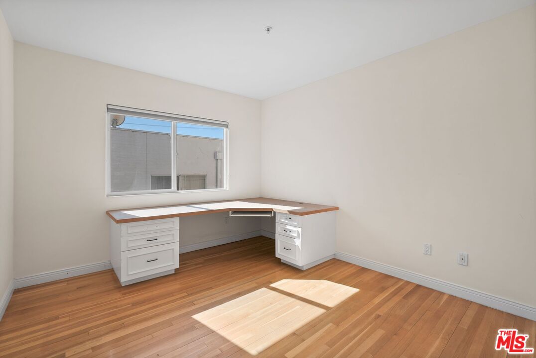 11848 Goshen Ave Unit: 402