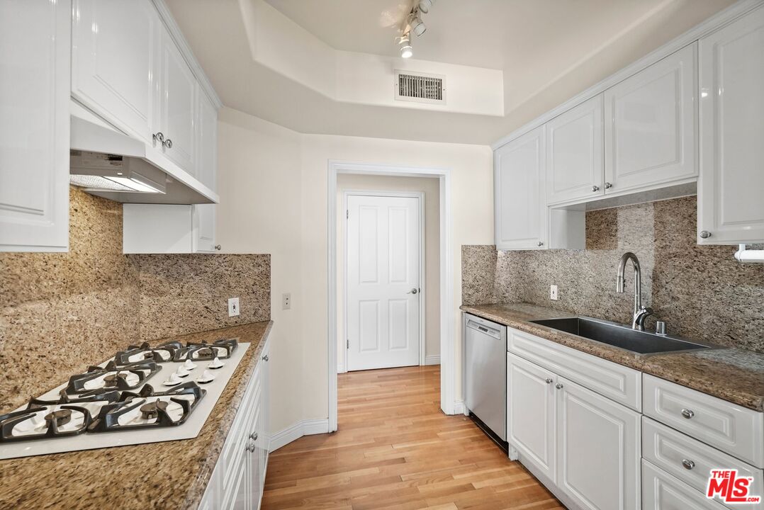 11848 Goshen Ave Unit: 402