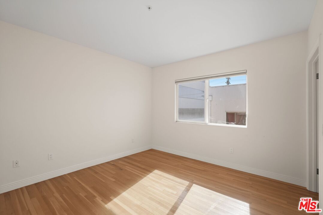 11848 Goshen Ave Unit: 402