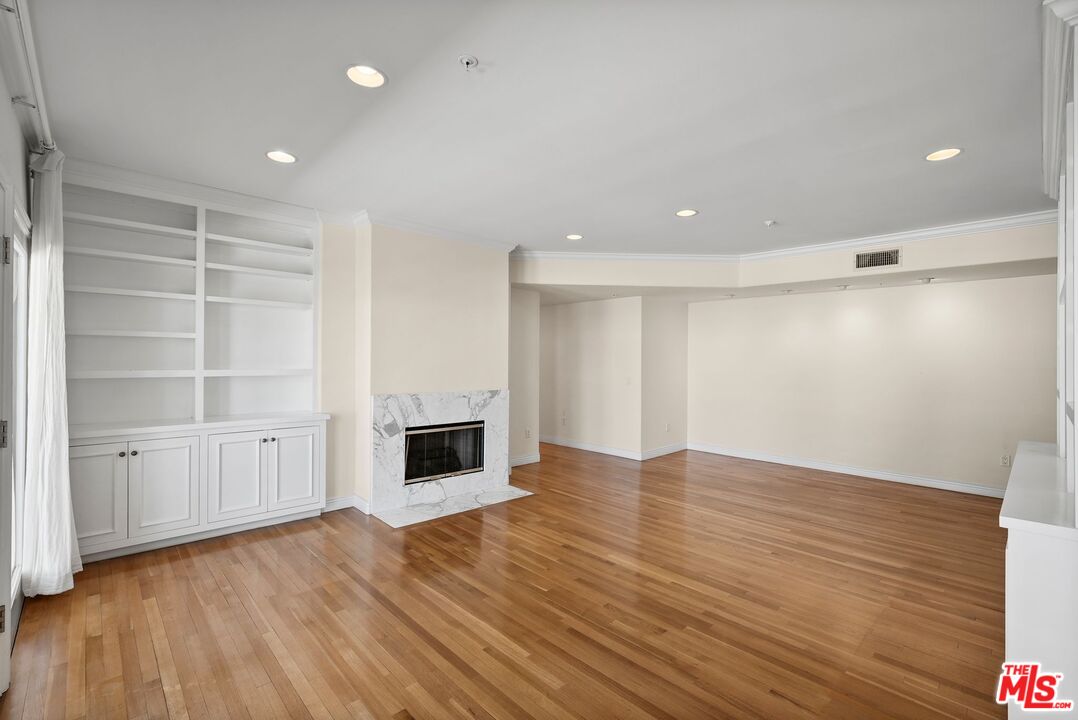 11848 Goshen Ave Unit: 402