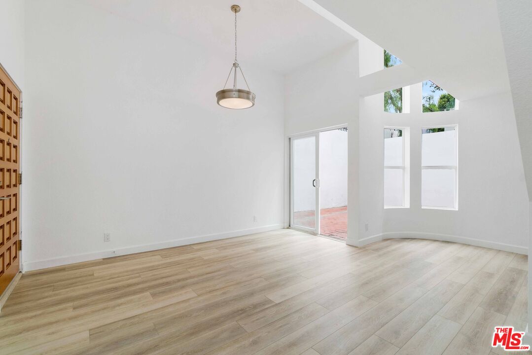 29221 Heathercliff Rd Unit: 4