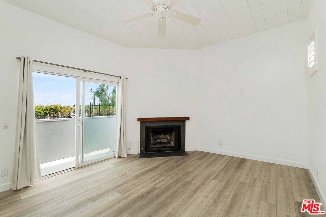 29221 Heathercliff Rd Unit: 4