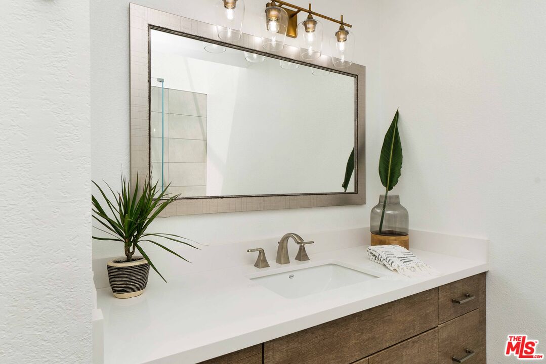 29221 Heathercliff Rd Unit: 4