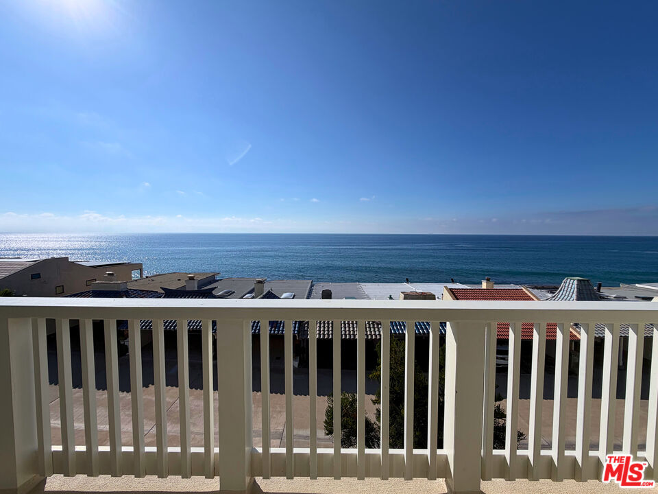 11862 Ebbtide Ln Unit: Upper