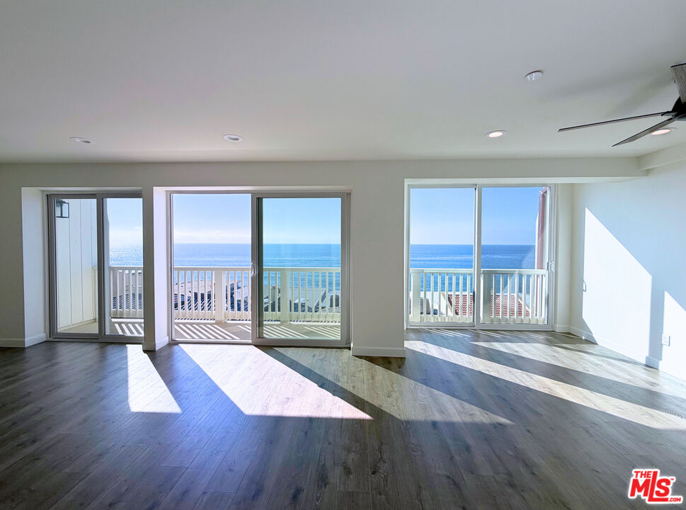 11862 Ebbtide Ln Unit: Upper