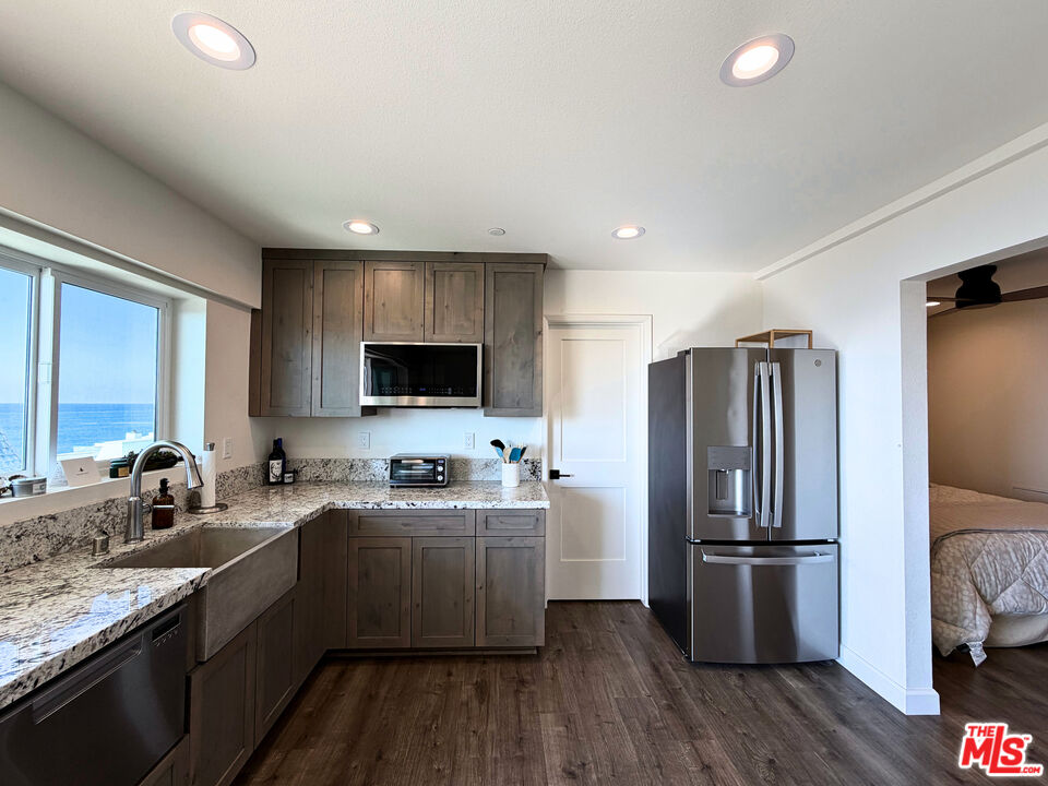 11862 Ebbtide Ln Unit: Lower