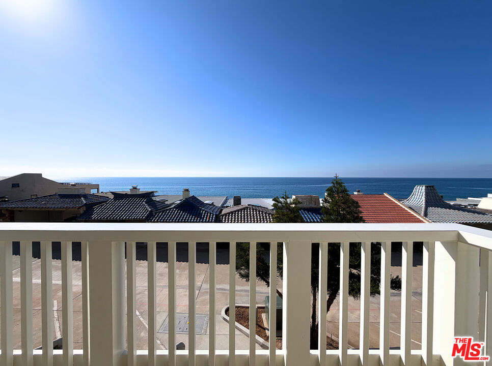 11862 Ebbtide Ln Unit: Lower