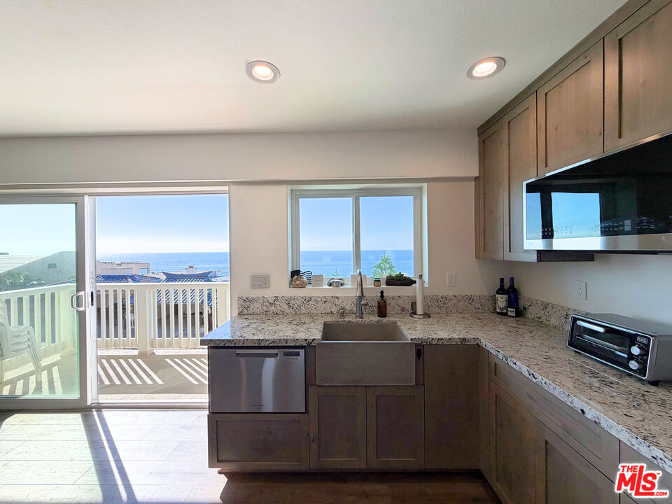 11862 Ebbtide Ln Unit: Lower