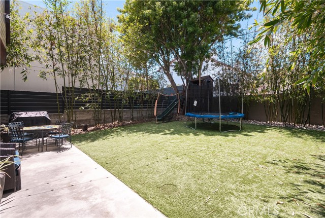 1149 Pine AVE