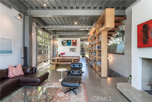 1149 Pine AVE