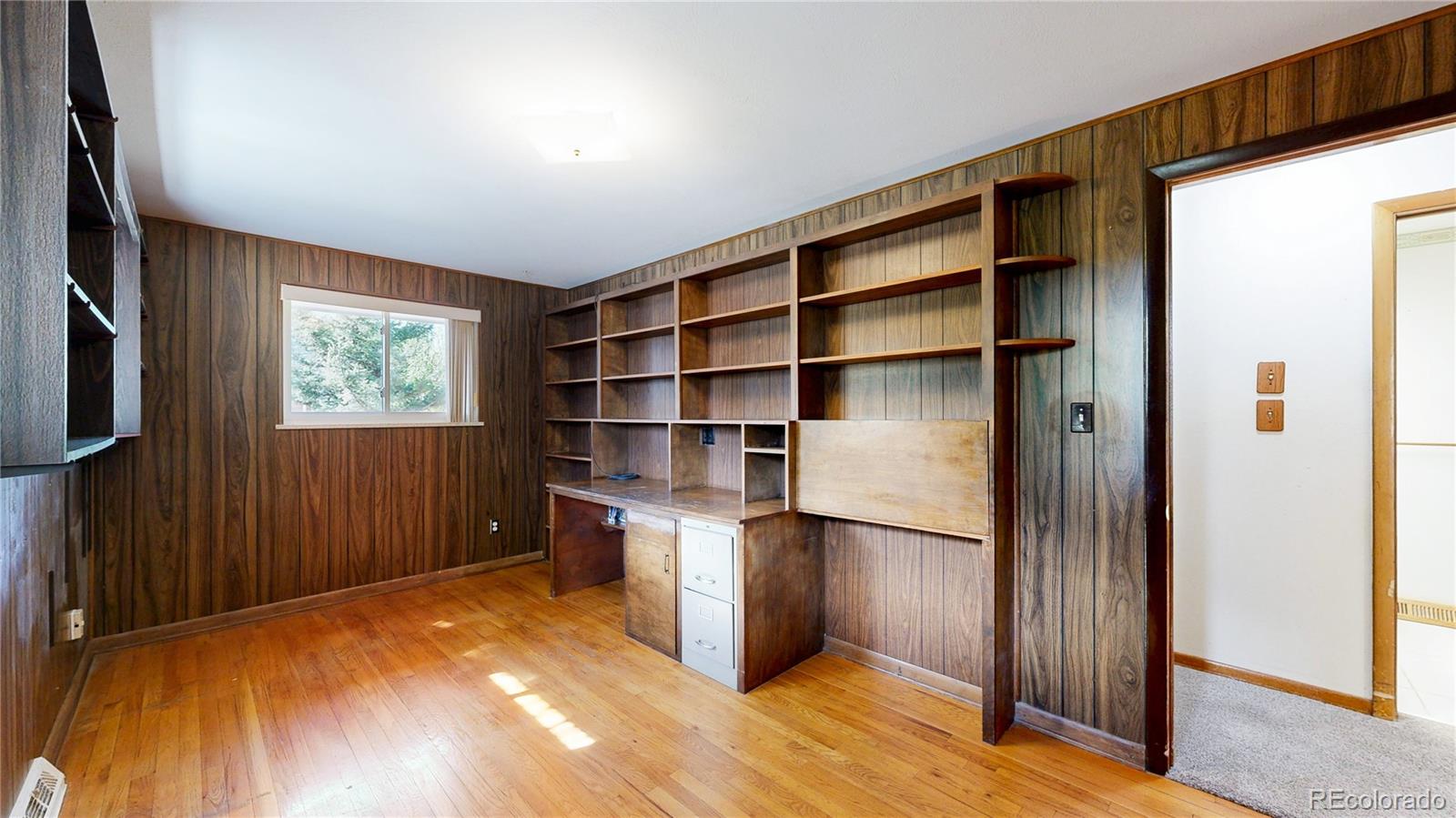 8041 Oak Street