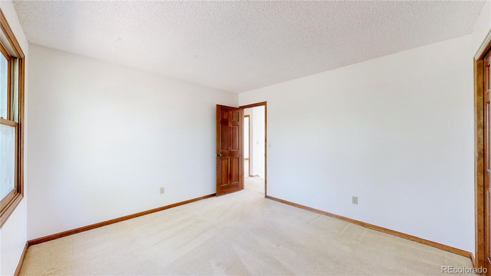 941 E 130th Circle