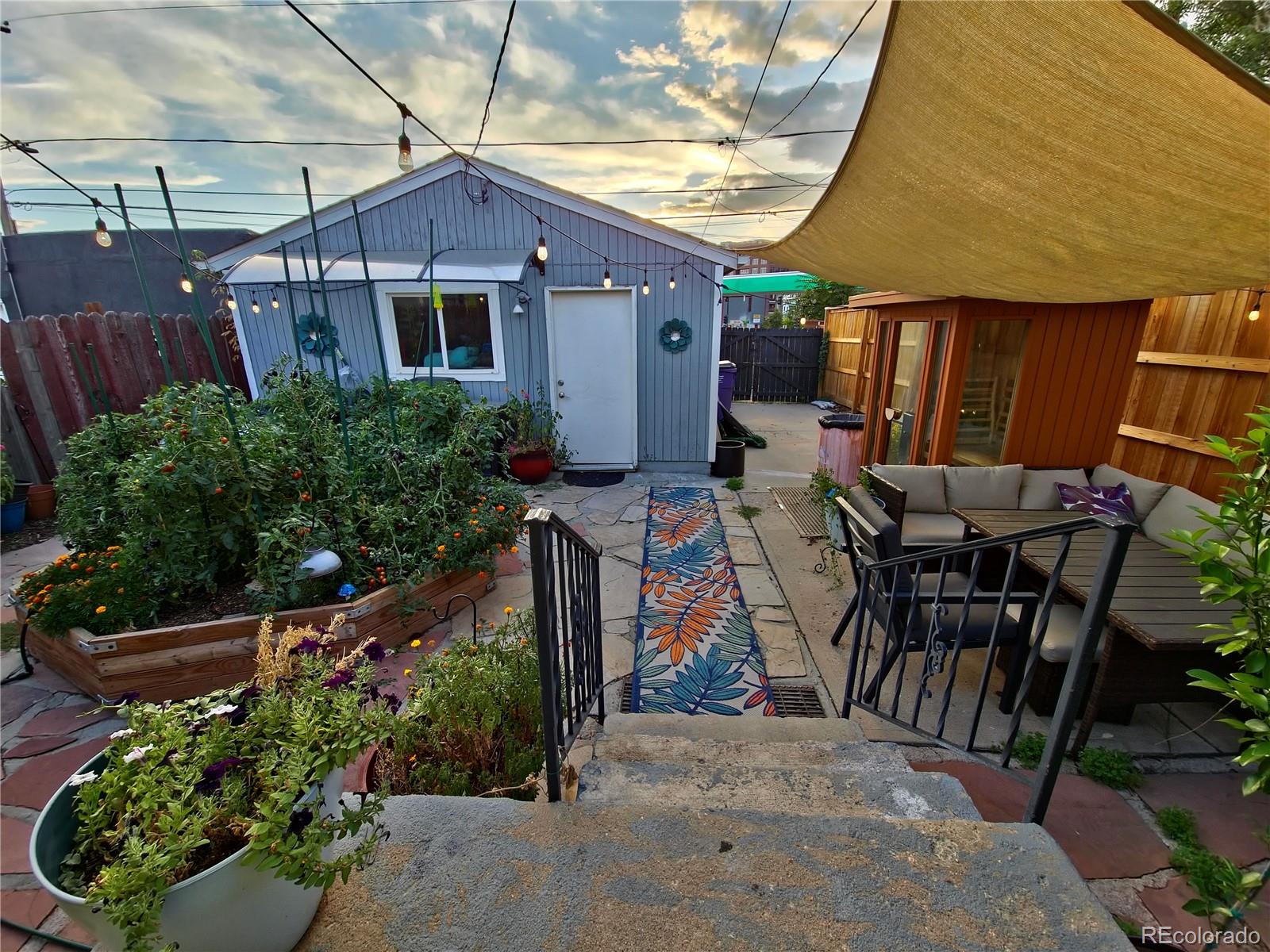 3533 N Marion Street