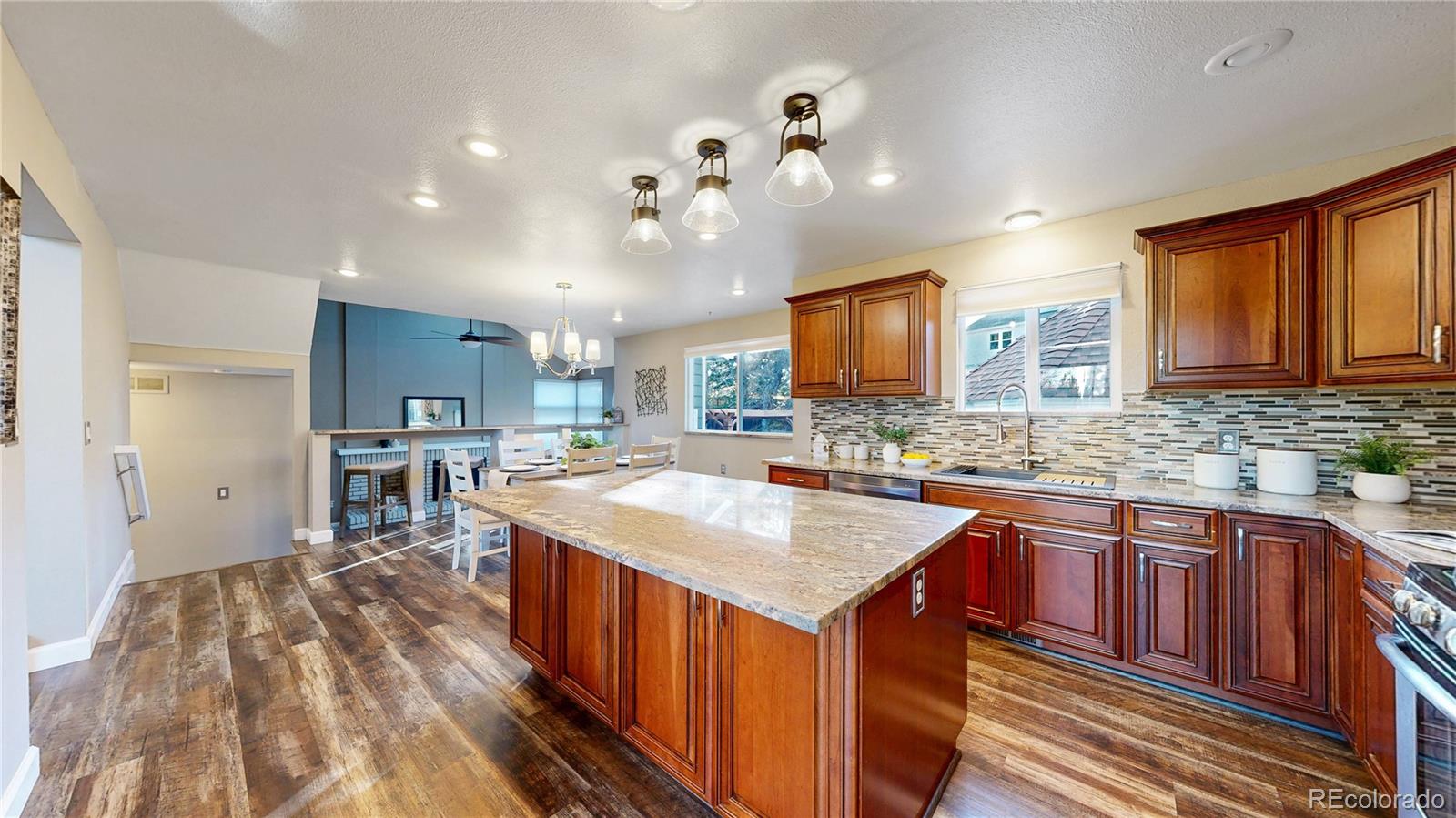 978 E 132nd Drive