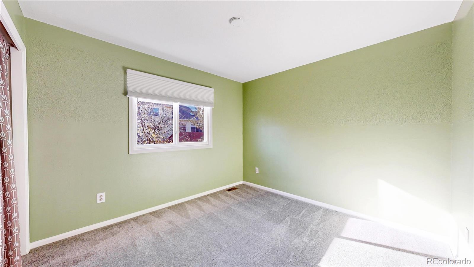 978 E 132nd Drive