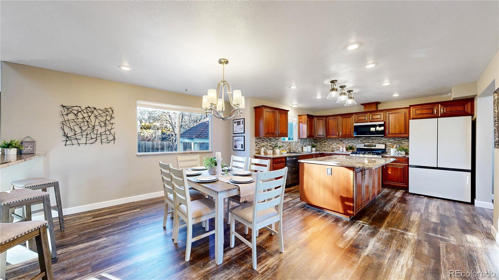 978 E 132nd Drive