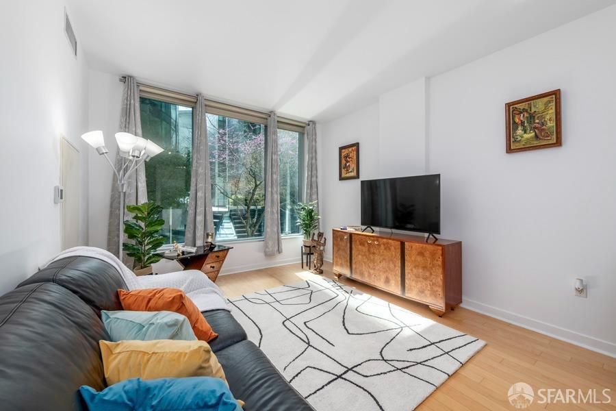 318 Spear Street # 3G