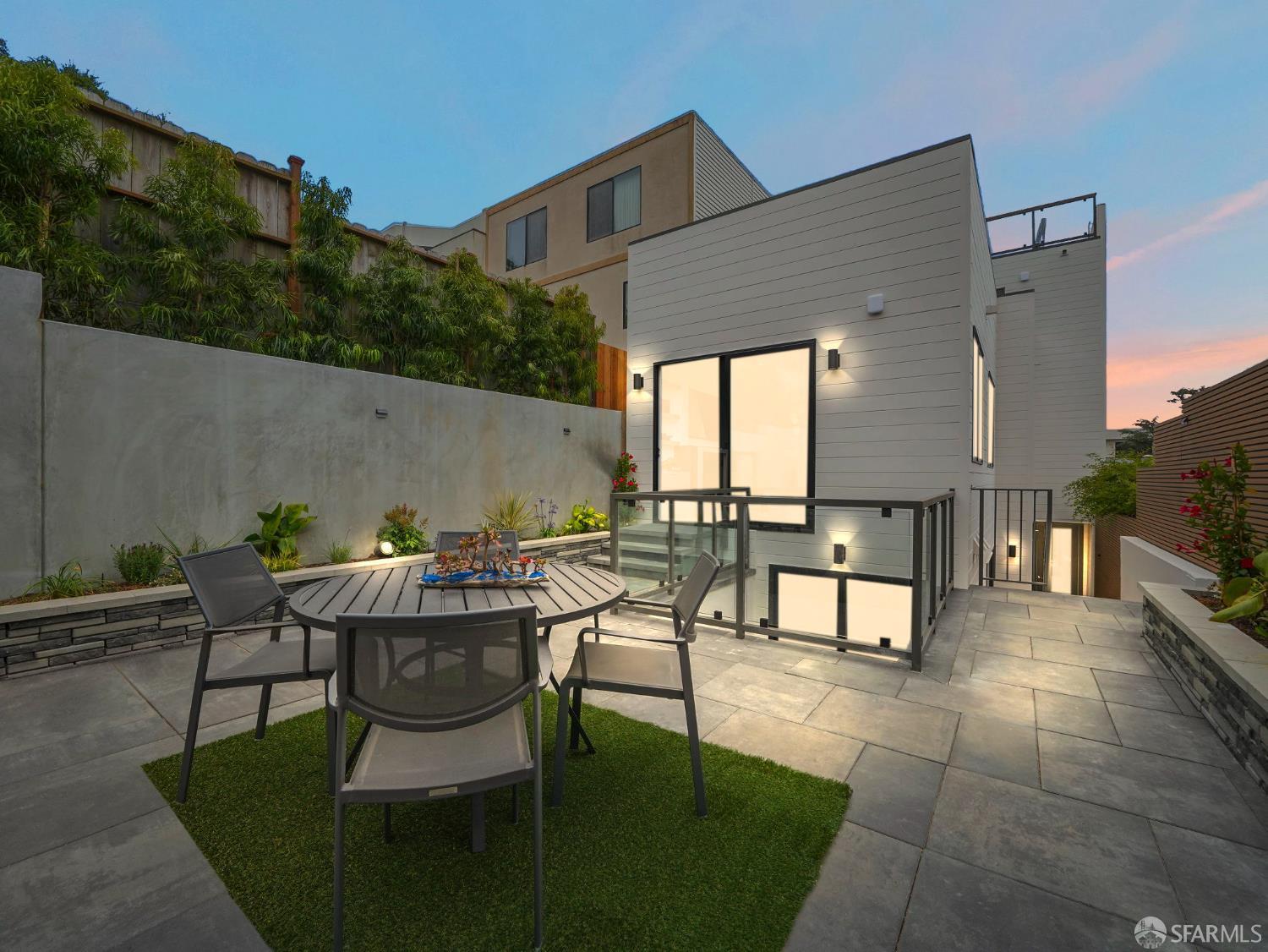 755 Duncan Street