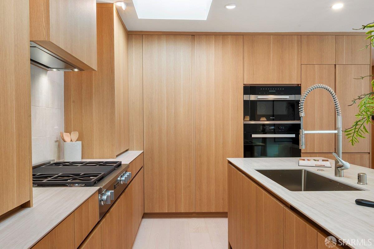 1101 Sloat Boulevard