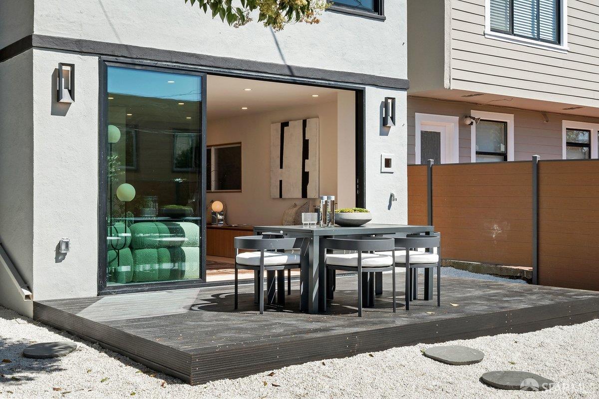 1101 Sloat Boulevard