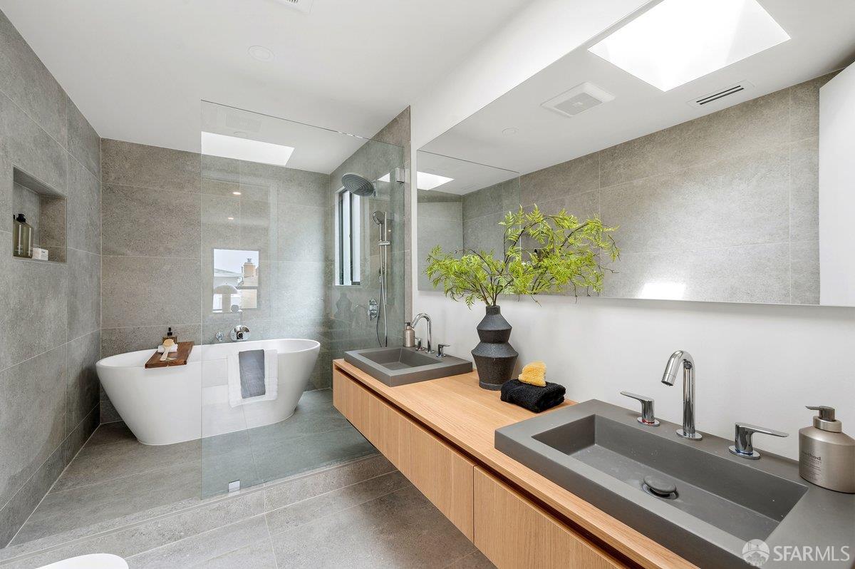 1101 Sloat Boulevard