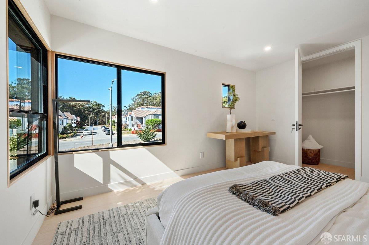 1101 Sloat Boulevard
