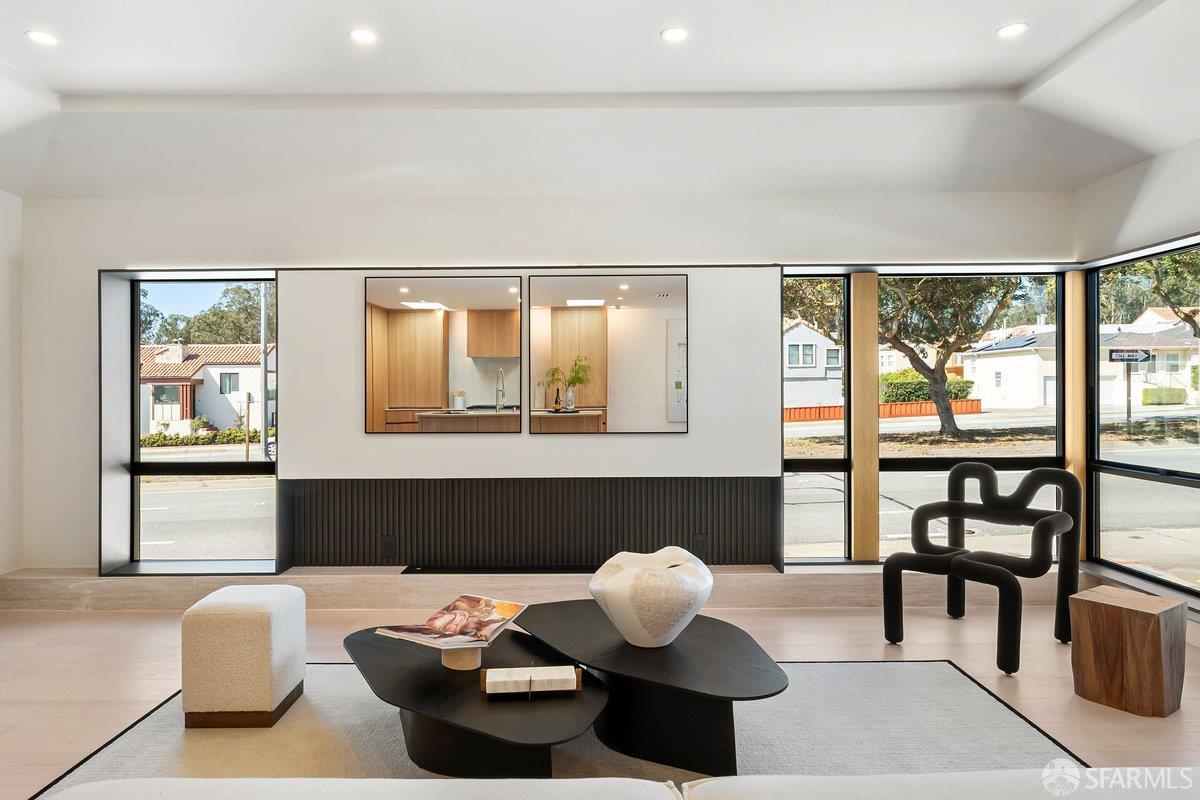 1101 Sloat Boulevard