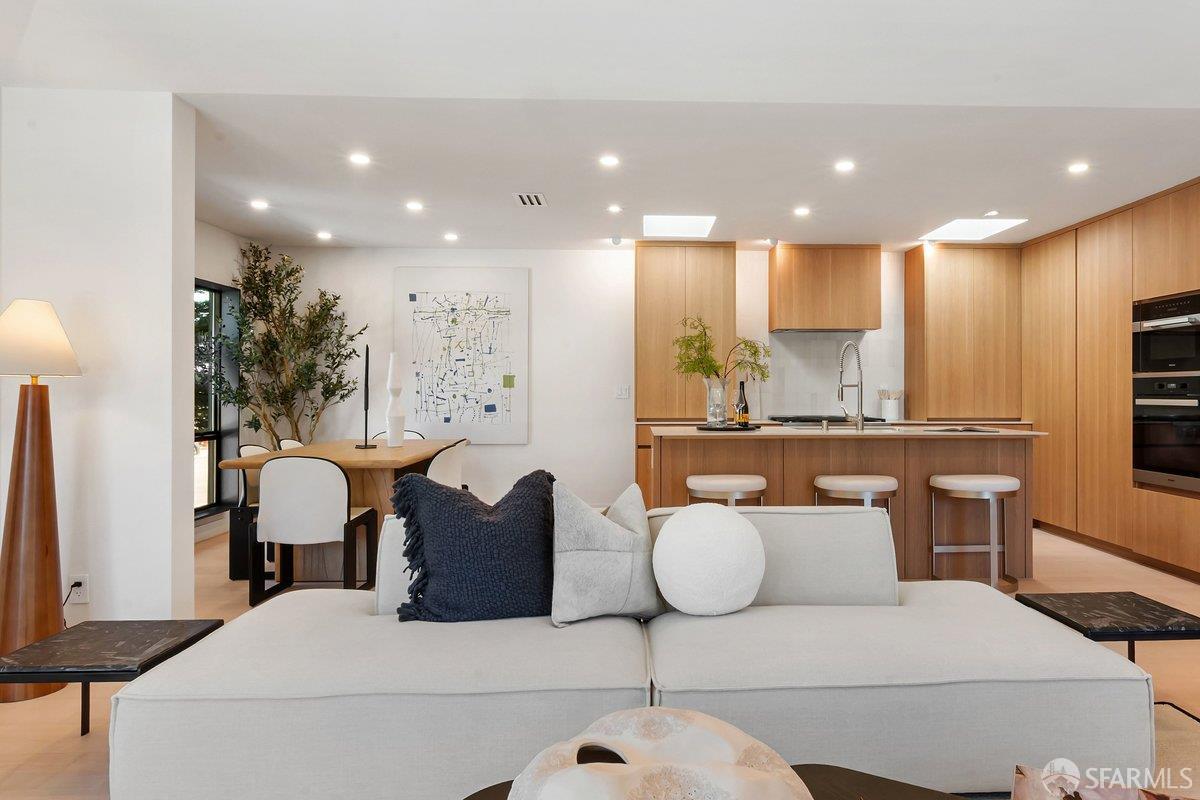 1101 Sloat Boulevard