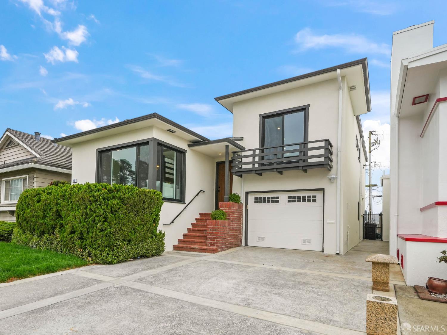 96 Lakemont Drive