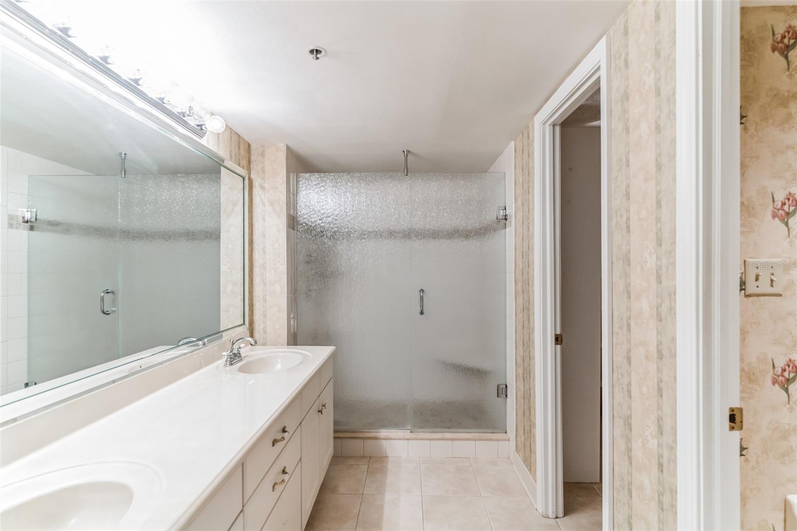 202 QUAYSIDE CIR #201