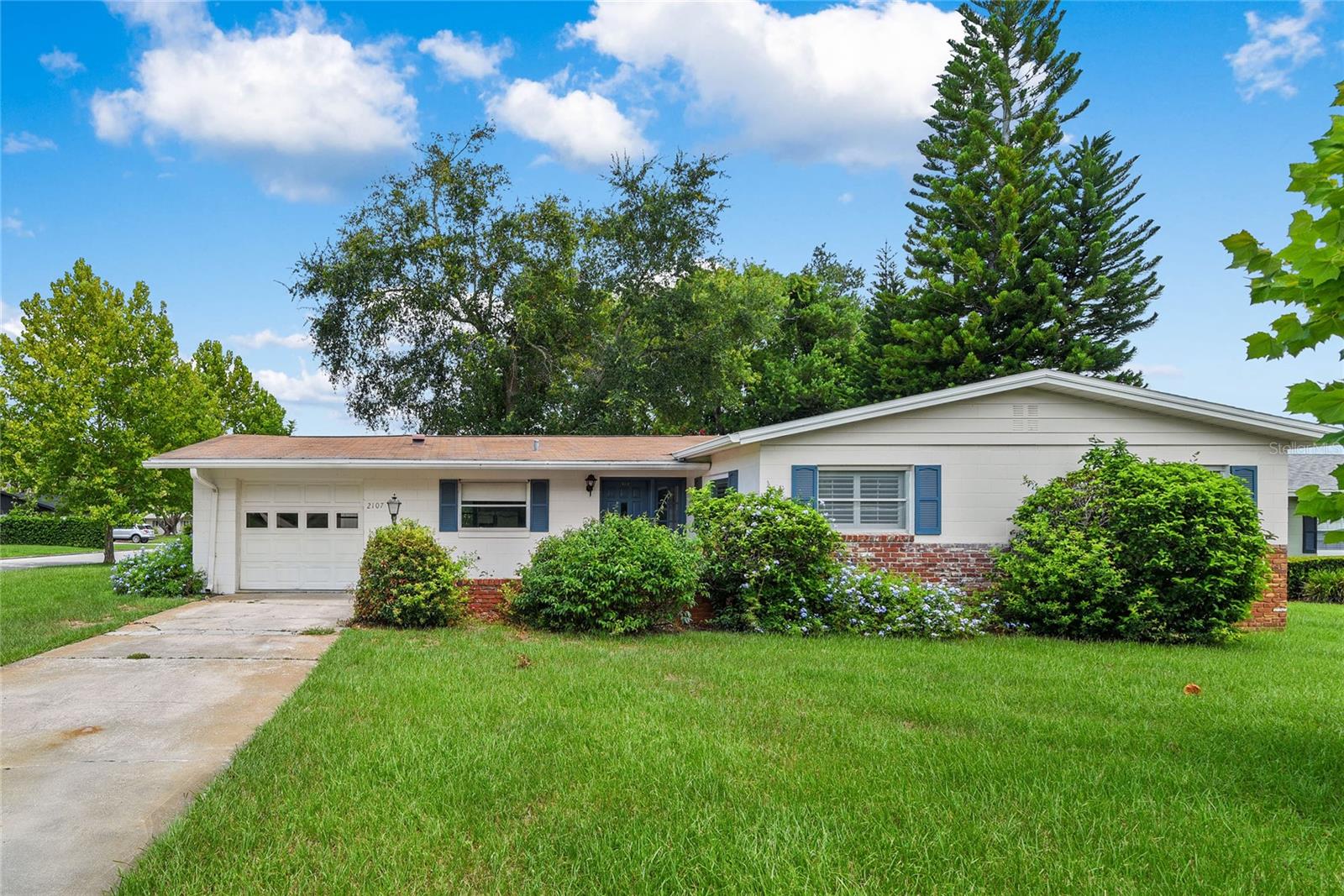 2107 BROOKVIEW DR