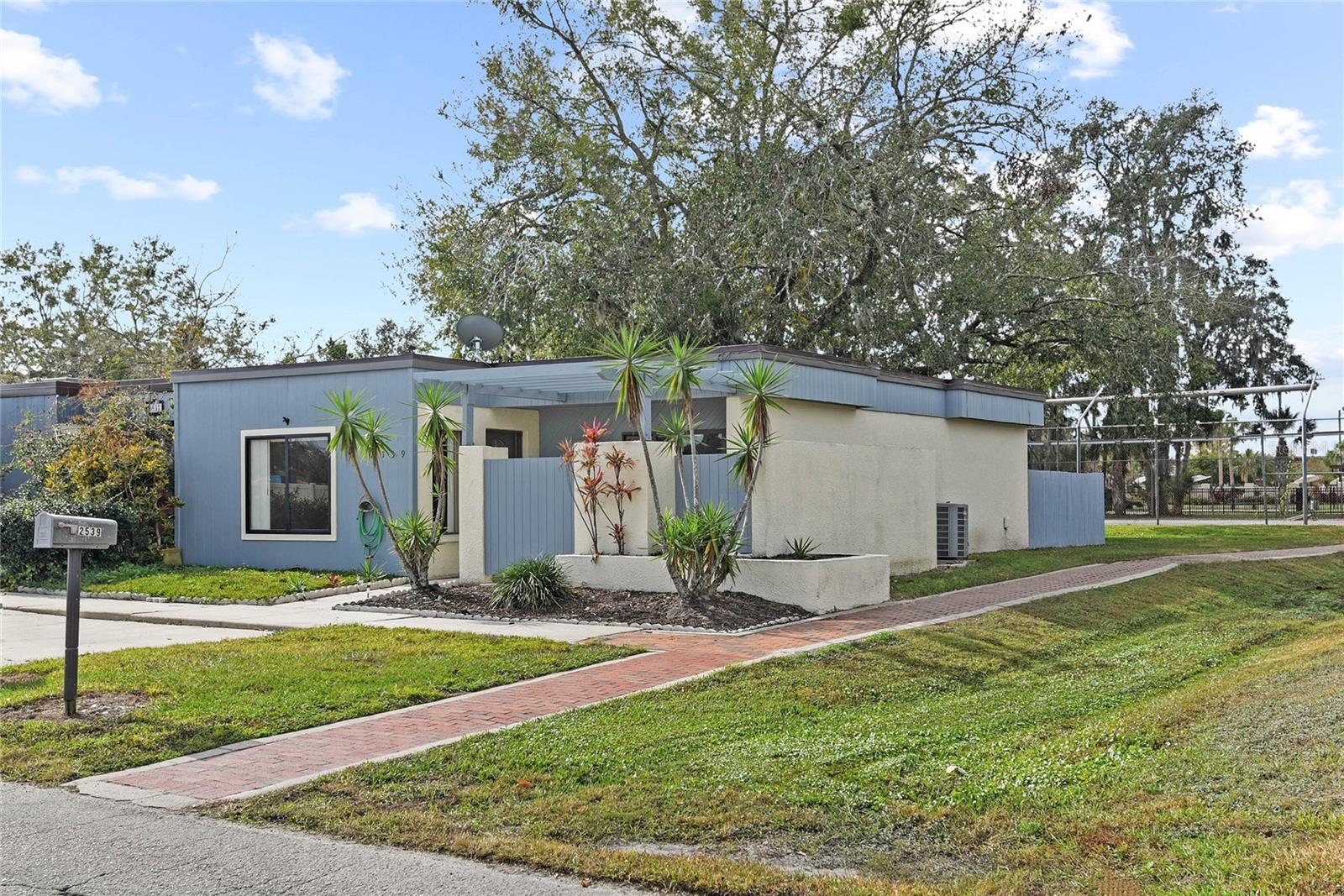 2539 ANTILLES DR