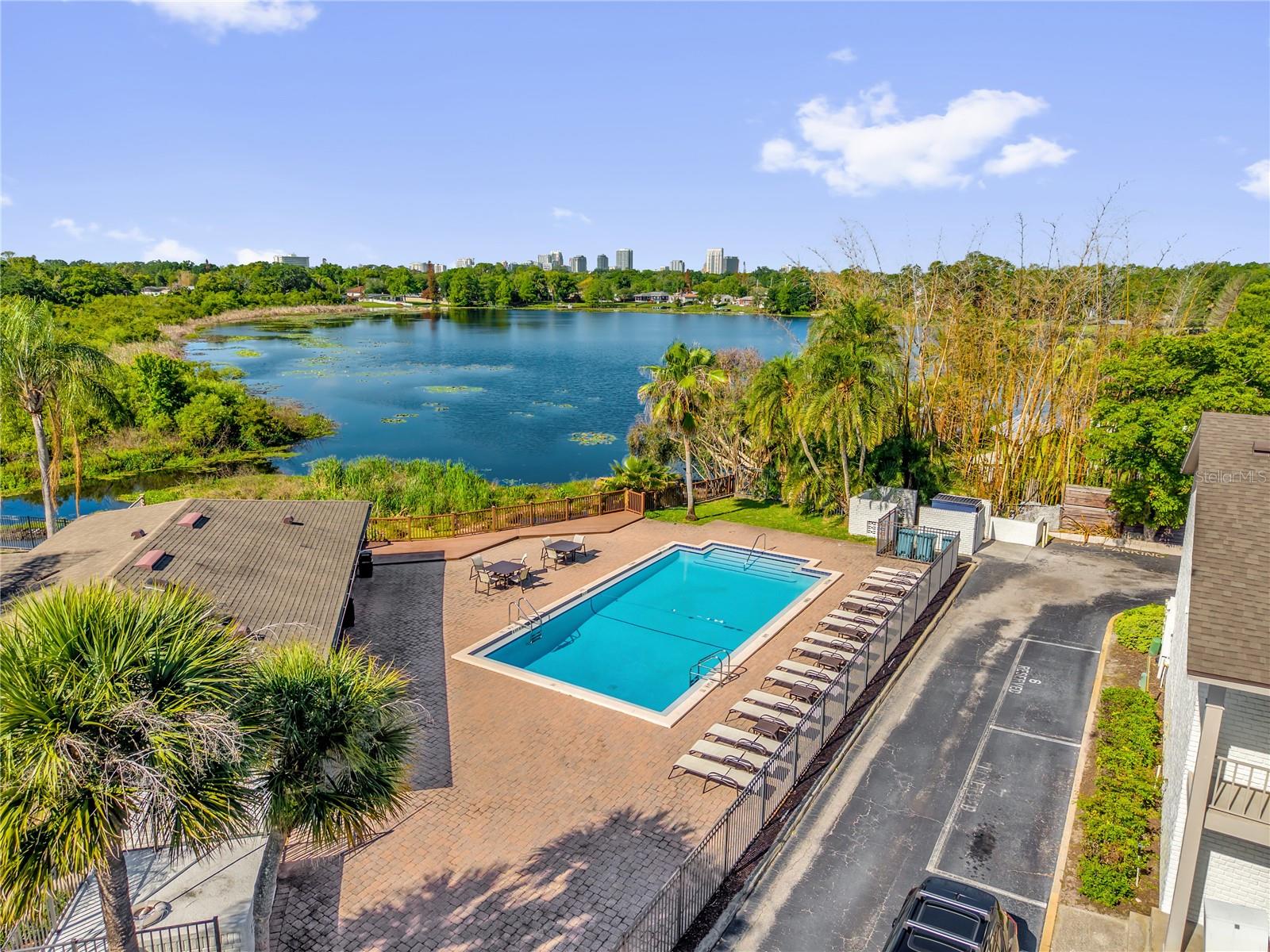 2916 PLAZA TERRACE DRIVE #2916